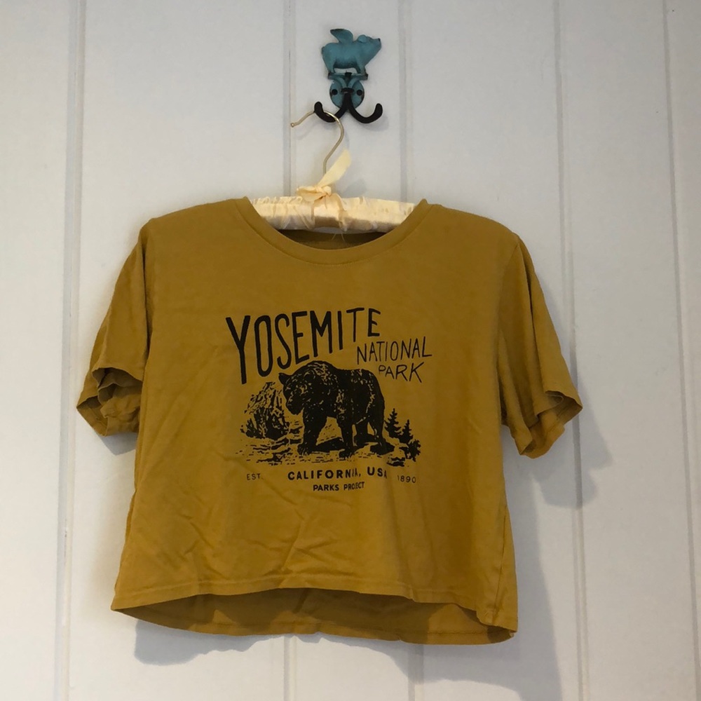 Cropped Yosemite nation park tee